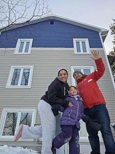 Loin du pays, mais...