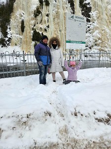 Famille de Natalys aux Chutes (vignette)